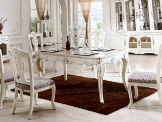 Ban ăn tân cô điên